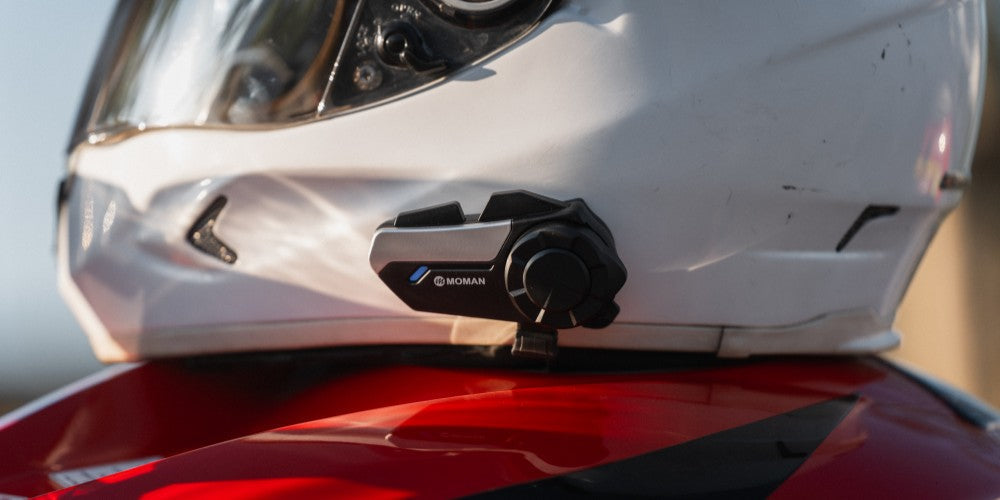 Snow helmet communication: All you need to know