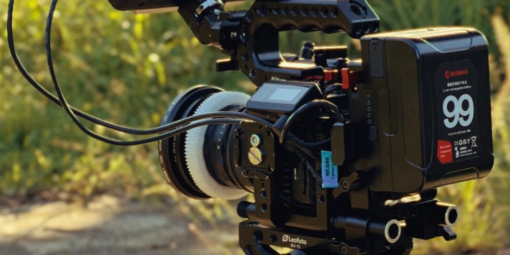 V mount battery for Nikon D500: Why, when, and how to use