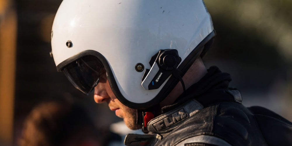 How to choose and install Bluetooth headset for open face helmet?