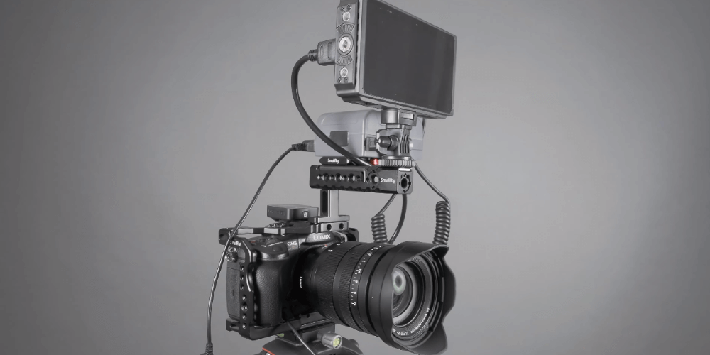 SmallRig 1854 Piastra laterale per telecamera Blackmagic URSA Mini SmallRig 1854 Piastra laterale per telecamera Blackmagic URSA Mini