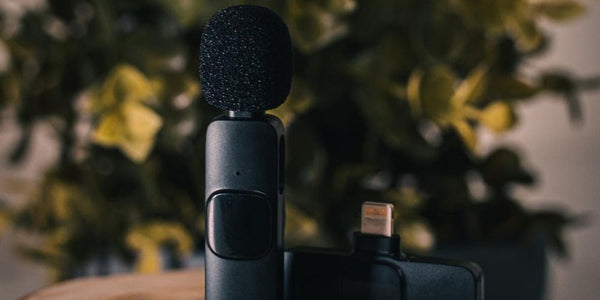 How to connect wireless lavalier microphone to iPhone? It depends on the mic type