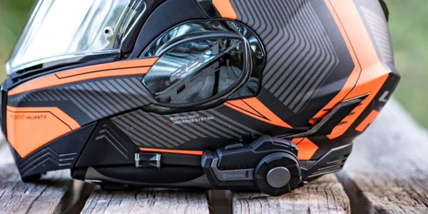 Ski helmet Bluetooth intercom: 4 best picks of the year