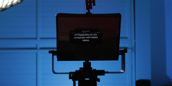 DSLR teleprompter review: What's so good about Moman MT12?