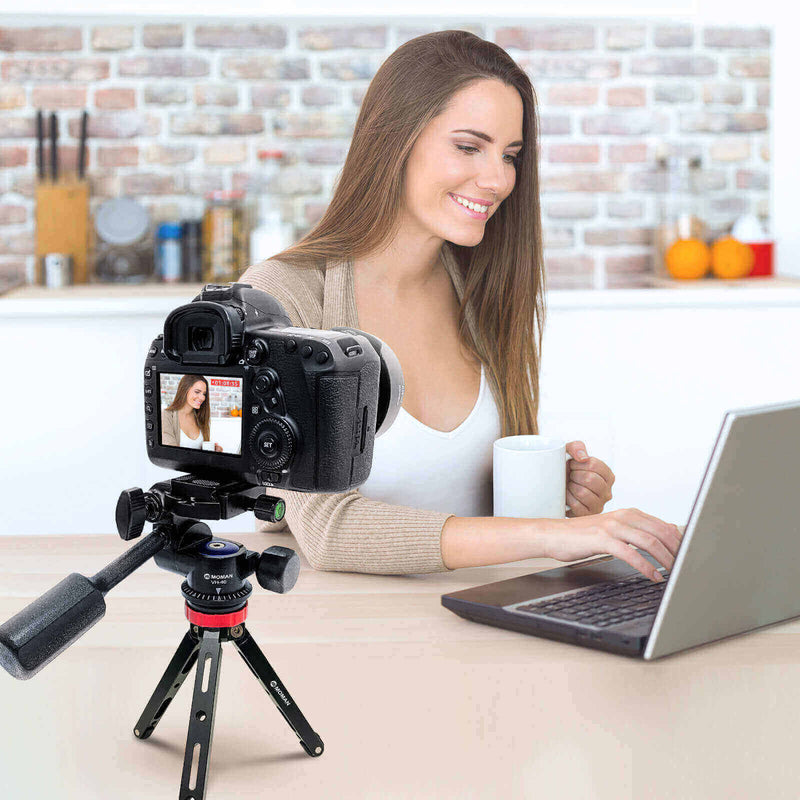 Moman VH40 can hold the camera firmly and steadily, being ideal for video shooting